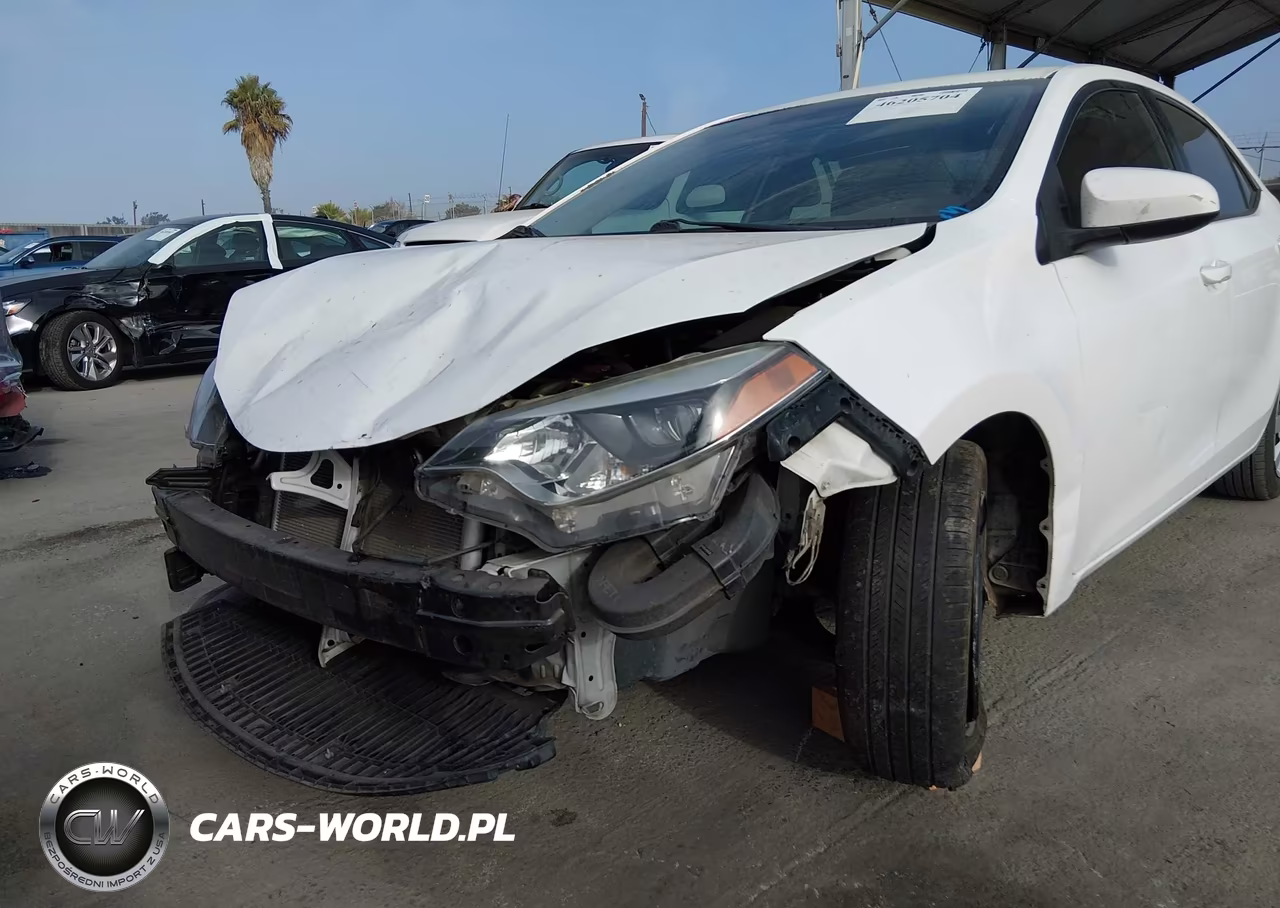 2016 Toyota Corolla Le VIN:5YFBURHE0GP556732 - 13
