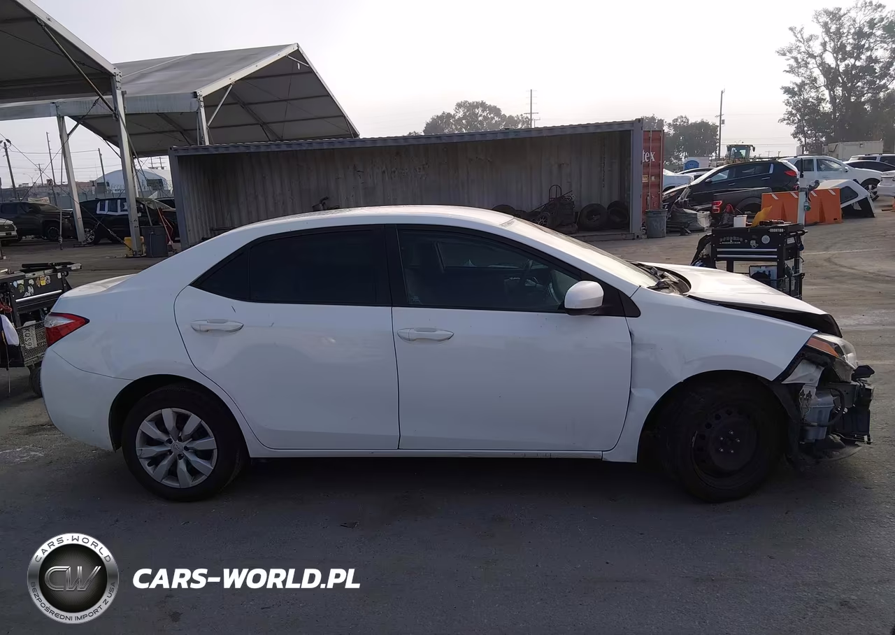 2016 Toyota Corolla Le VIN:5YFBURHE0GP556732 - 18