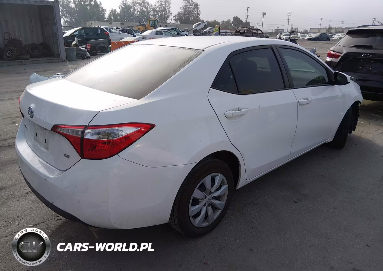 2016 Toyota Corolla Le VIN:5YFBURHE0GP556732 - 4