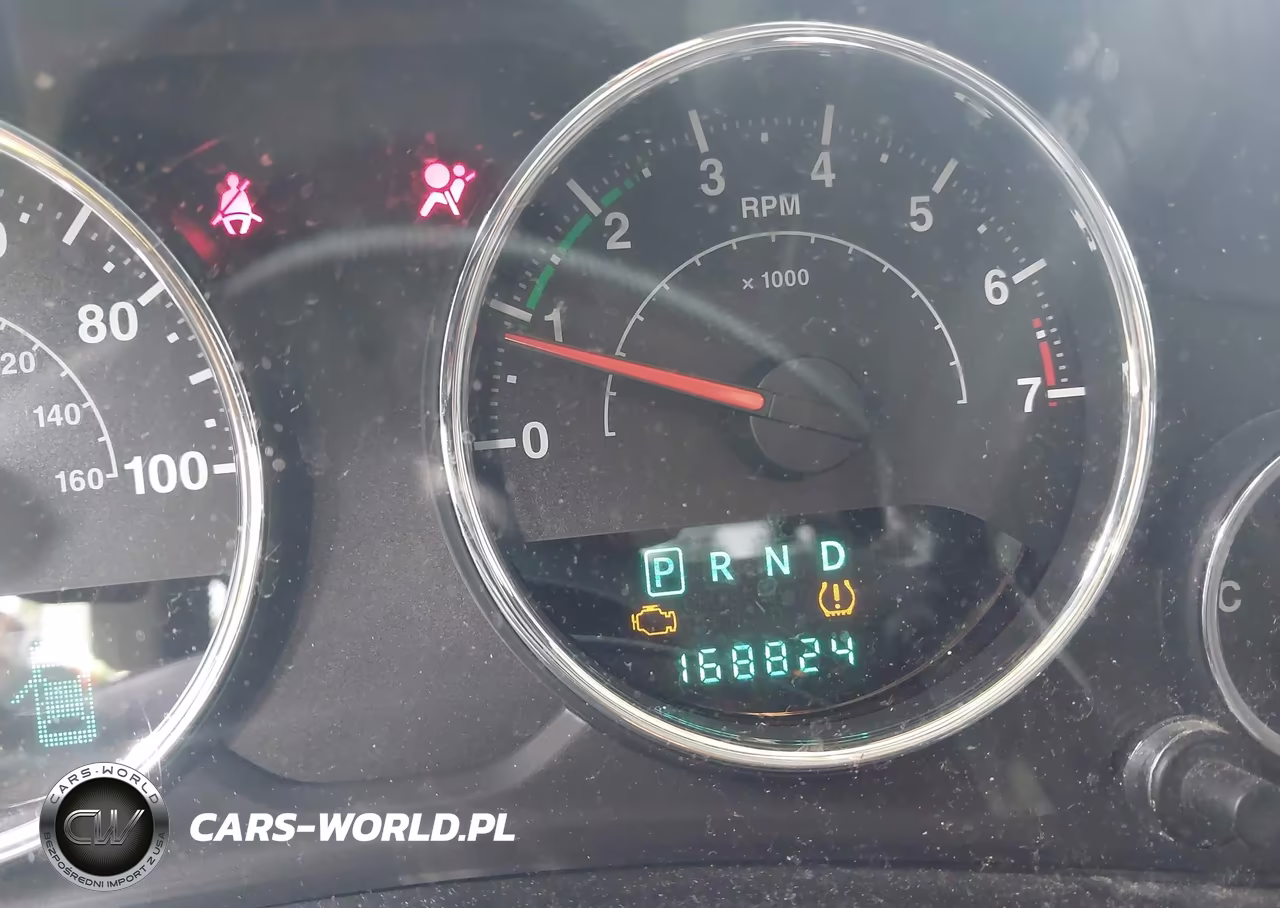 2013 Jeep Wrangler Unlimited Sport VIN:1C4BJWDG8DL690763 - 15