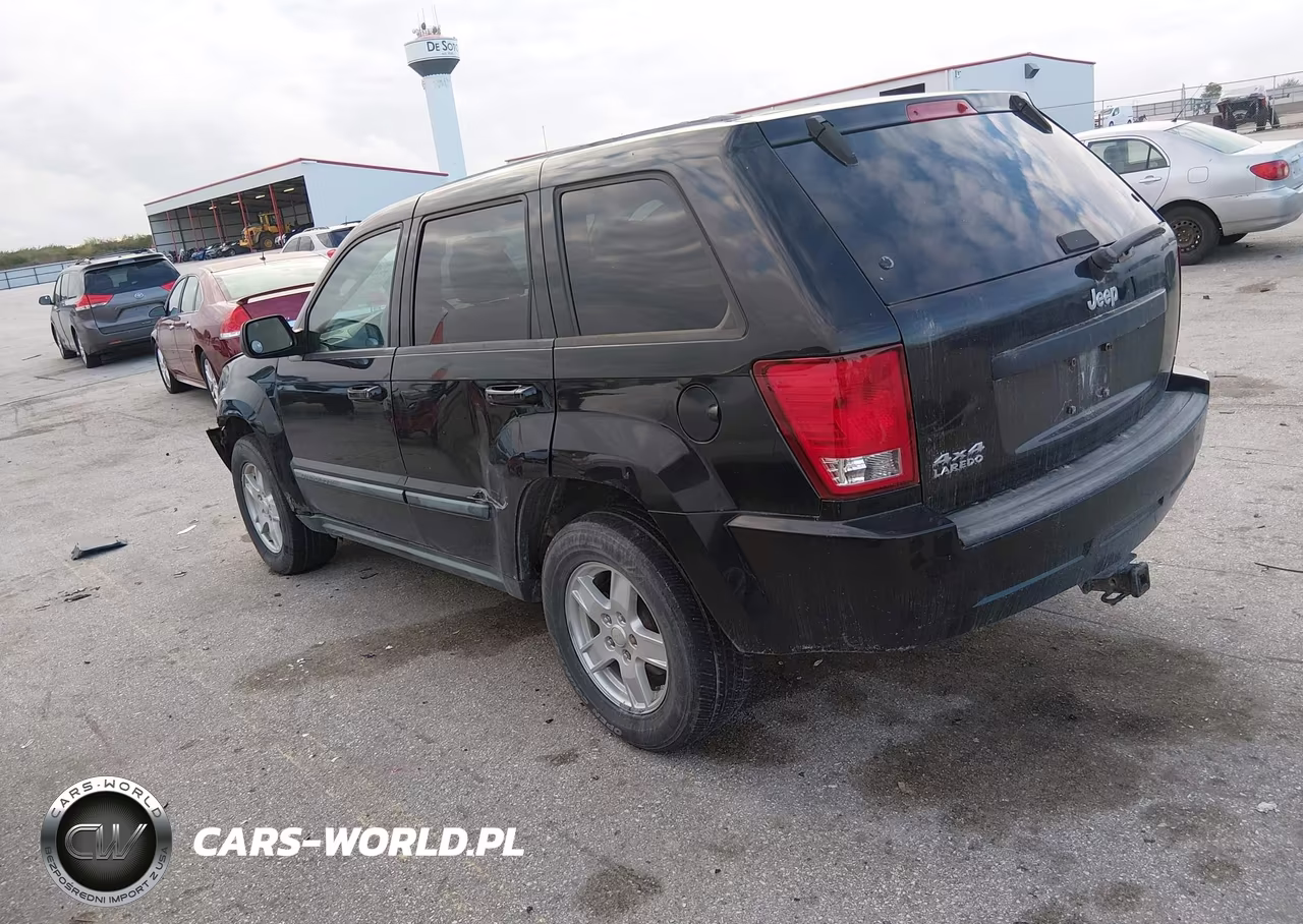 2007 Jeep Grand Cherokee Laredo VIN:1J8GR48K67C649420 - 3