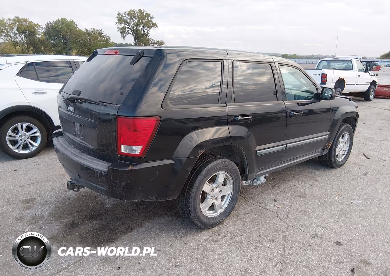 2007 Jeep Grand Cherokee Laredo VIN:1J8GR48K67C649420 - 4
