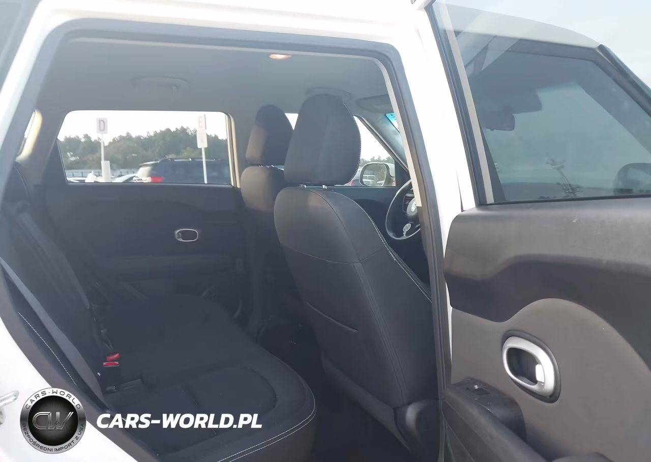 2016 Kia Soul + VIN:KNDJP3A52G7329117 - 8
