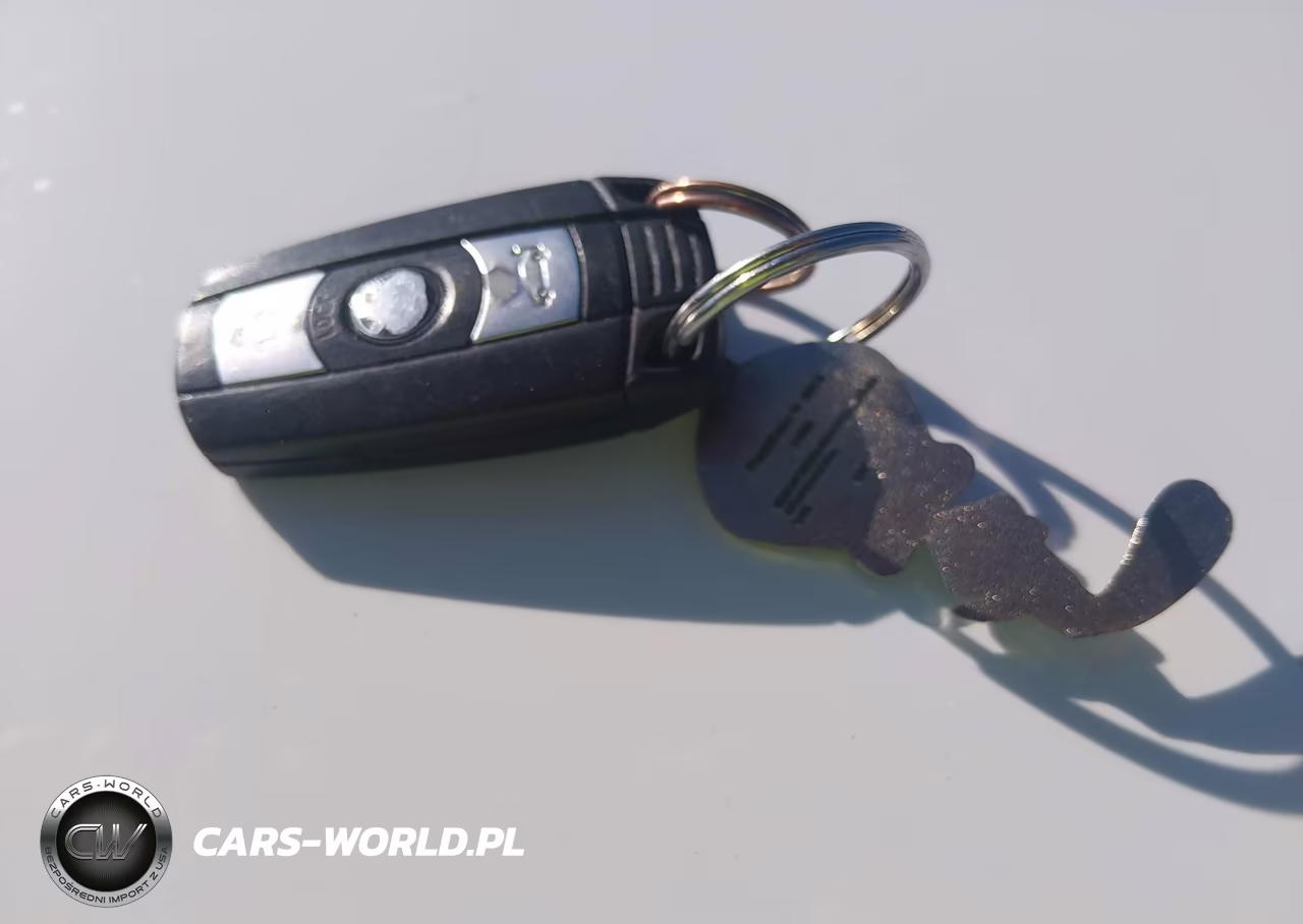 2007 BMW 530I VIN:WBANE73537CM48858 - 11