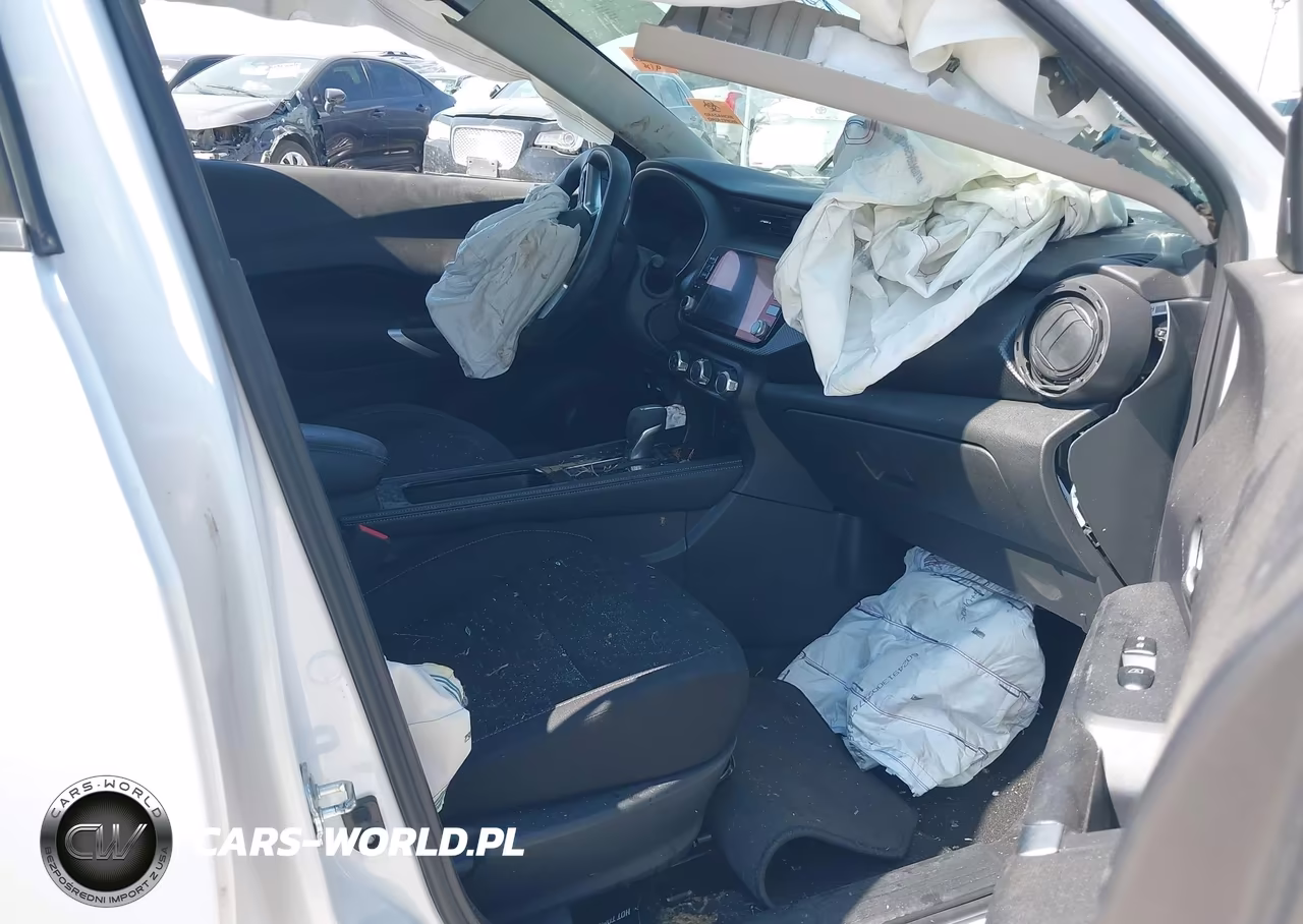 2023 Nissan Retrocesos Sv Xtronic Cvt VIN:3N1CP5CV6PL541387 - 5