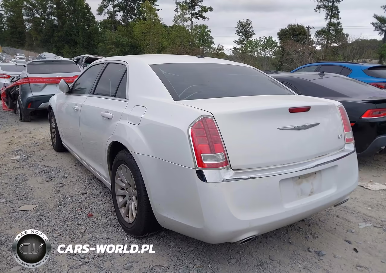 2014 Chrysler 300 VIN:2C3CCAAG2EH202979 - 3