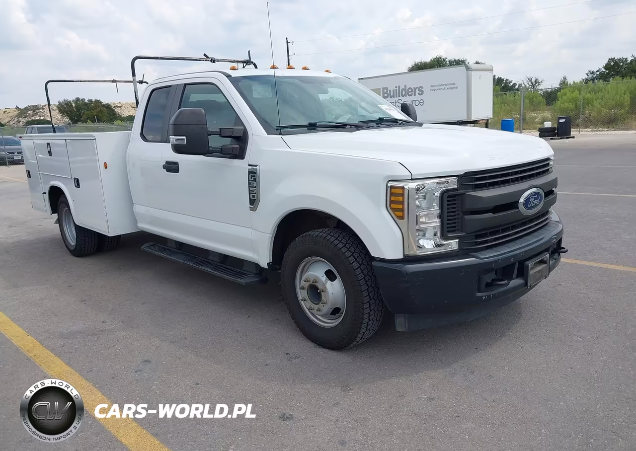 2019 Ford F-350 Chasis Xl VIN:1FD8X3G66KEC15927 - 1