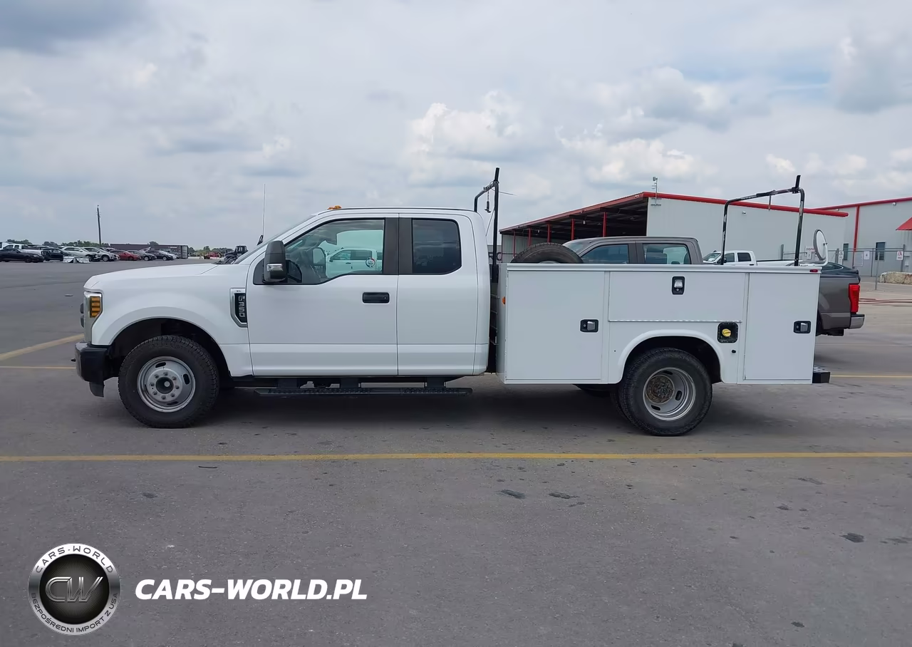 2019 Ford F-350 Chasis Xl VIN:1FD8X3G66KEC15927 - 14