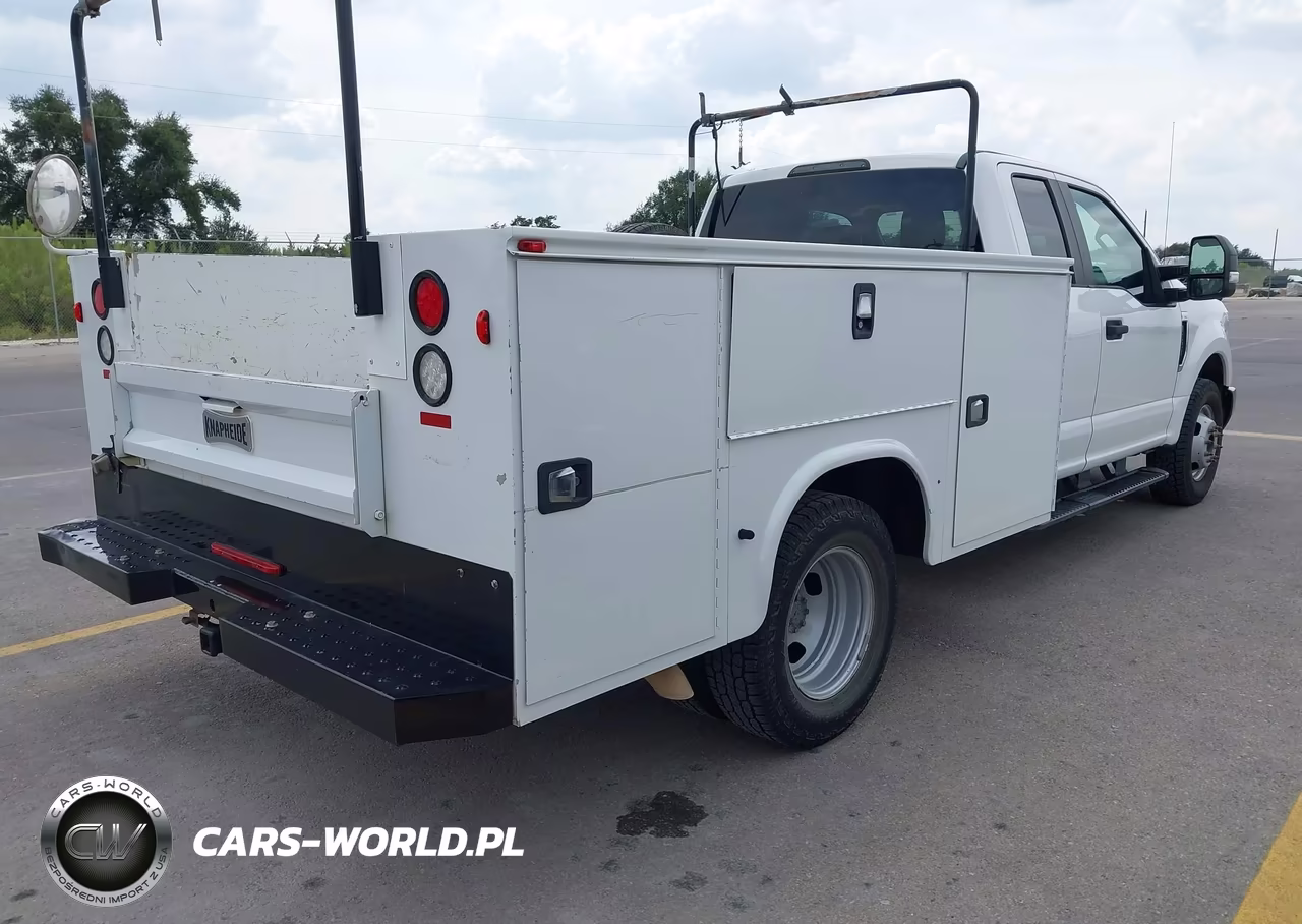 2019 Ford F-350 Chasis Xl VIN:1FD8X3G66KEC15927 - 4