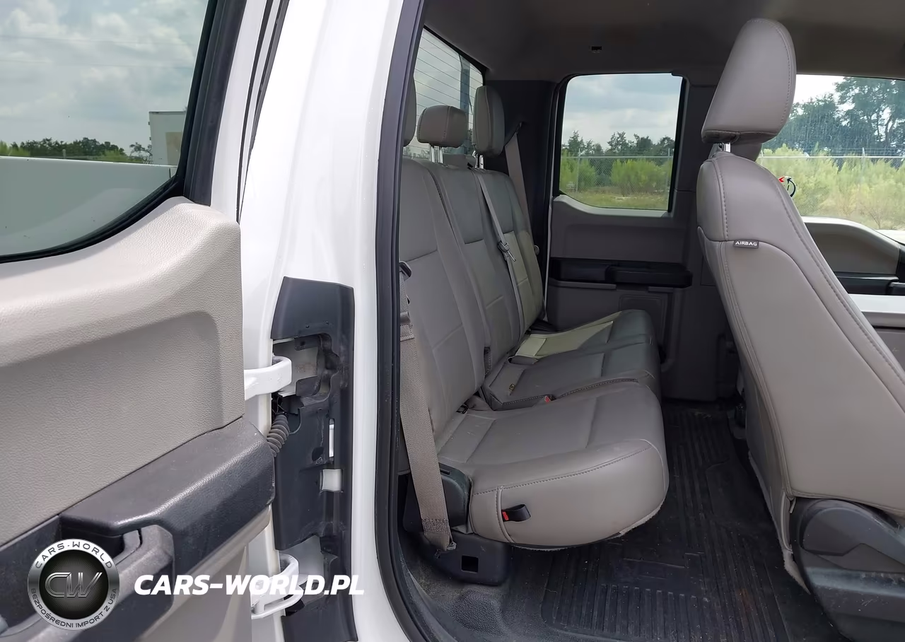 2019 Ford F-350 Chasis Xl VIN:1FD8X3G66KEC15927 - 8