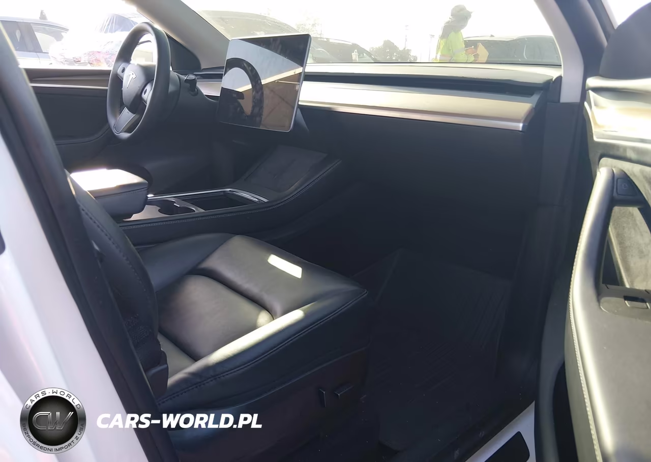 2022 Tesla Model Y Performance Dual Motor All-Wheel Drive VIN:7SAYGDEF4NF538456 - 5