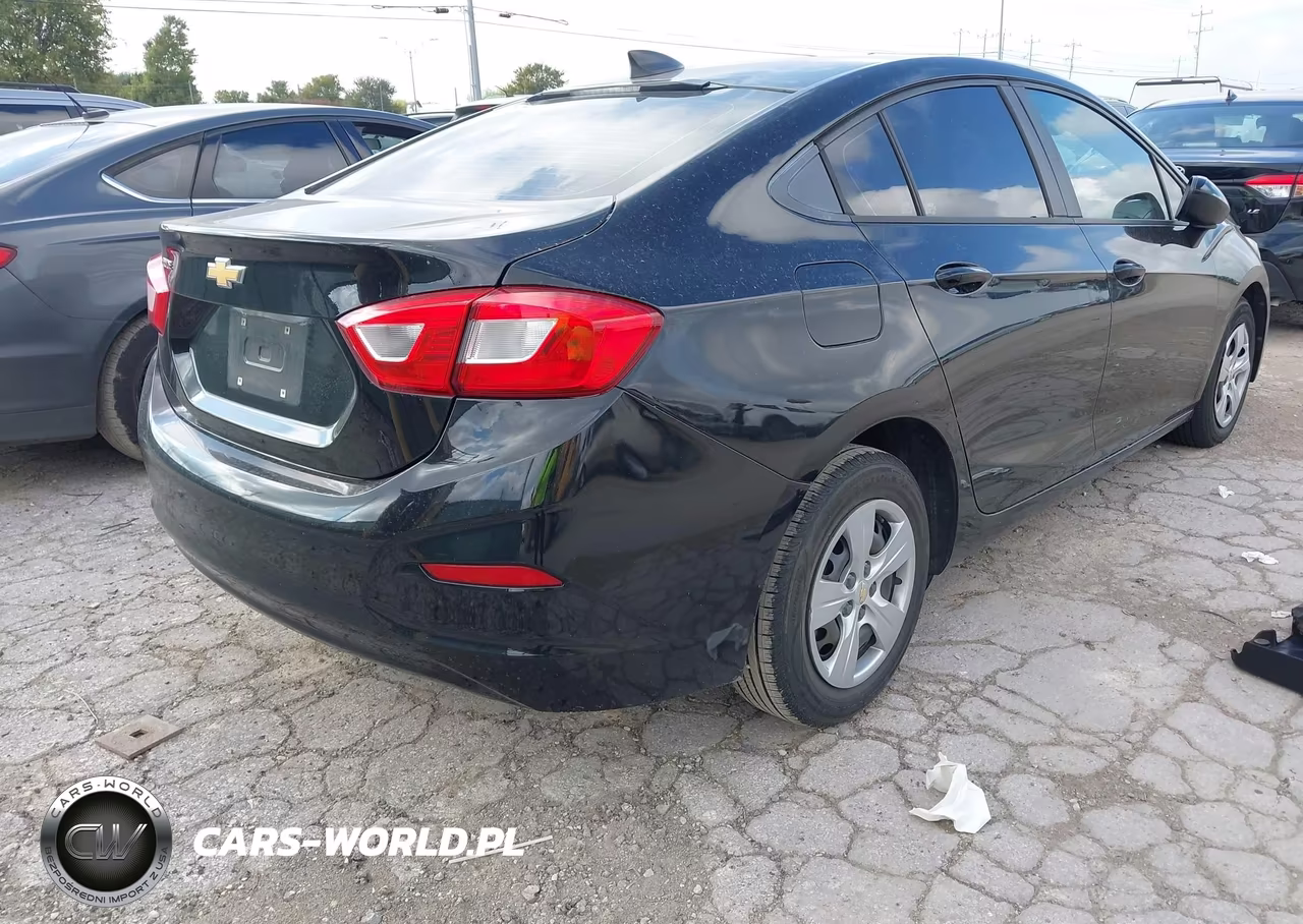 2018 Chevrolet Cruze Ls Auto VIN:1G1BC5SM7J7111434 - 4