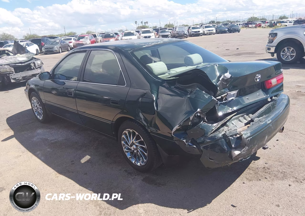 1999 Toyota Camry Le VIN:4T1BG22K7XU912976 - 3