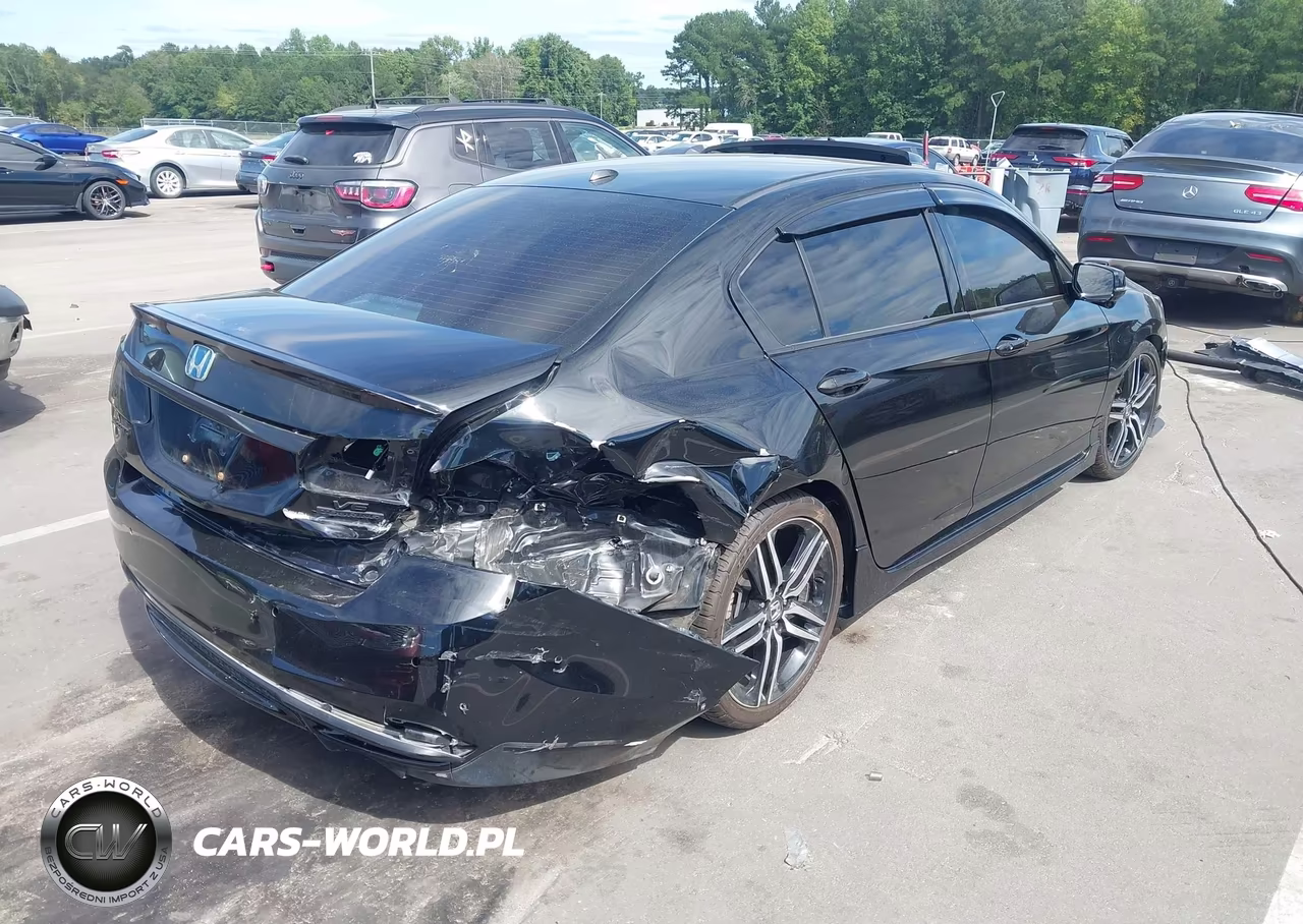 2017 Honda Accord Touring V6 VIN:1HGCR3F94HA039532 - 4