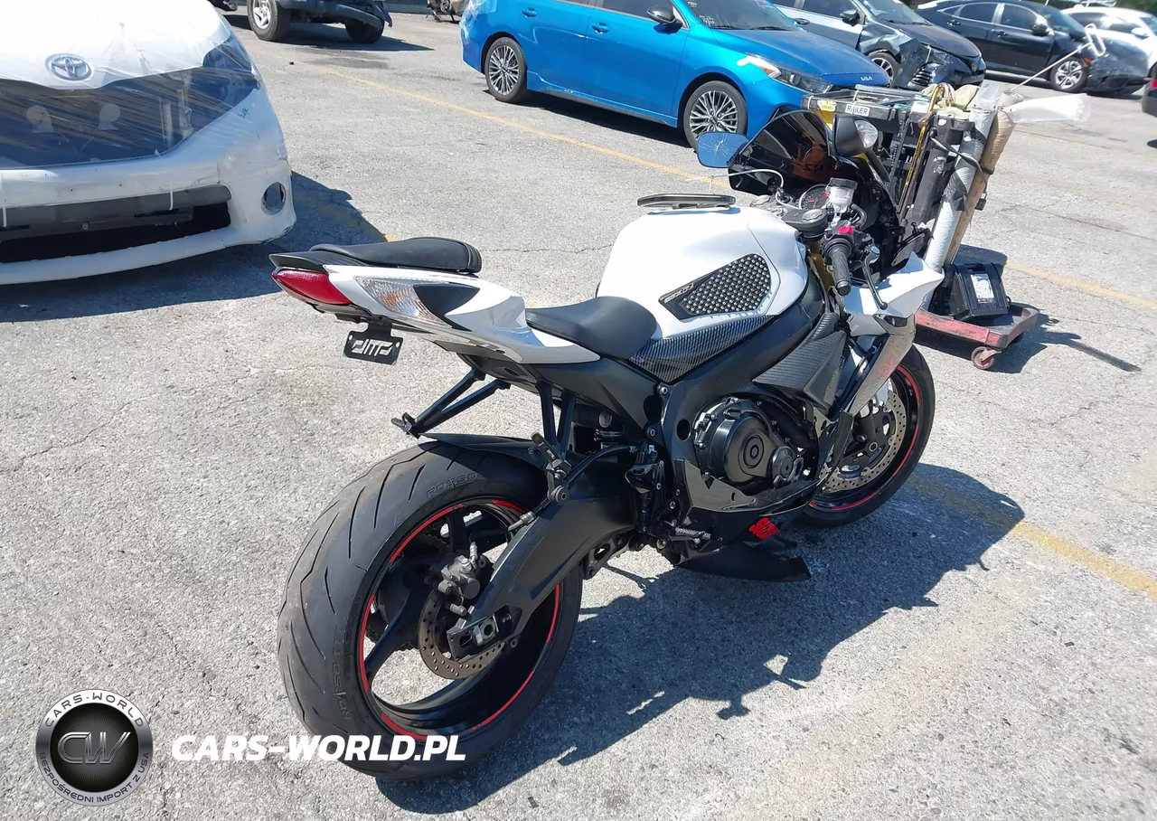 2019 Suzuki Gsx-R750 VIN:JS1GR7MA9K7100683 - 4