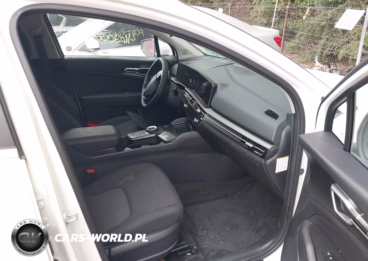 2027 Kia Sportage VIN:KNDPU3DG7V7425029 - 5