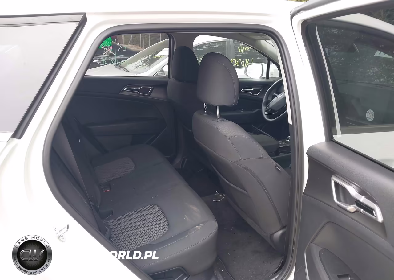 2027 Kia Sportage VIN:KNDPU3DG7V7425029 - 8
