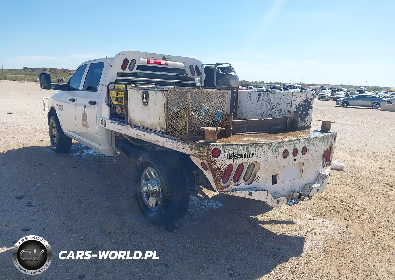 2018 Ram 2500 Tradesman 4X4 8' Box VIN:3C6UR5HJ2JG307515 - 3