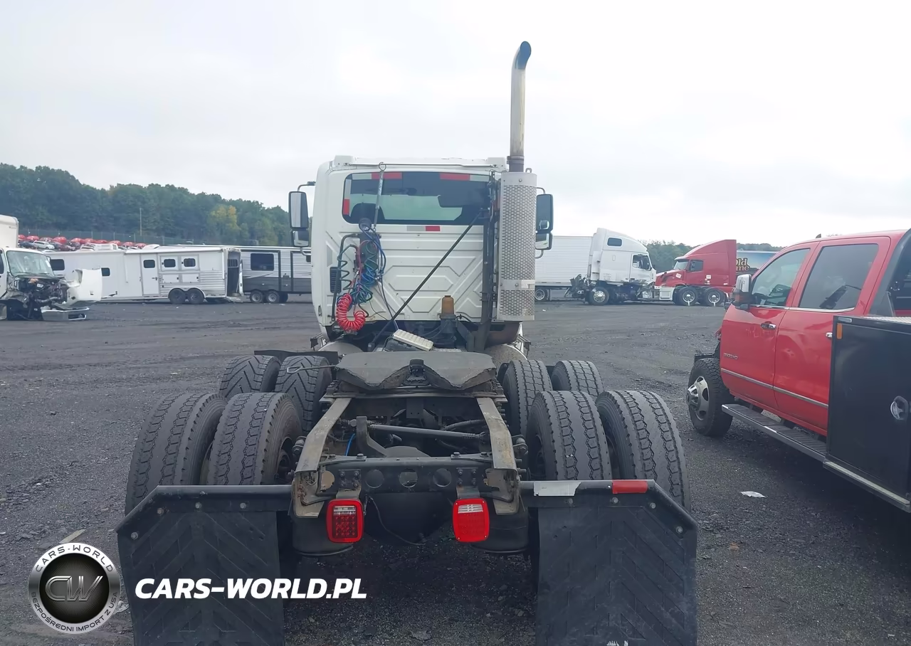 2008 International 8000 8600 VIN:1HSHXAHR58J635929 - 17