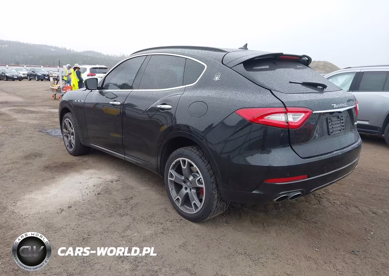 2017 Maserati Levante S VIN:ZN661YUS0HX230611 - 3