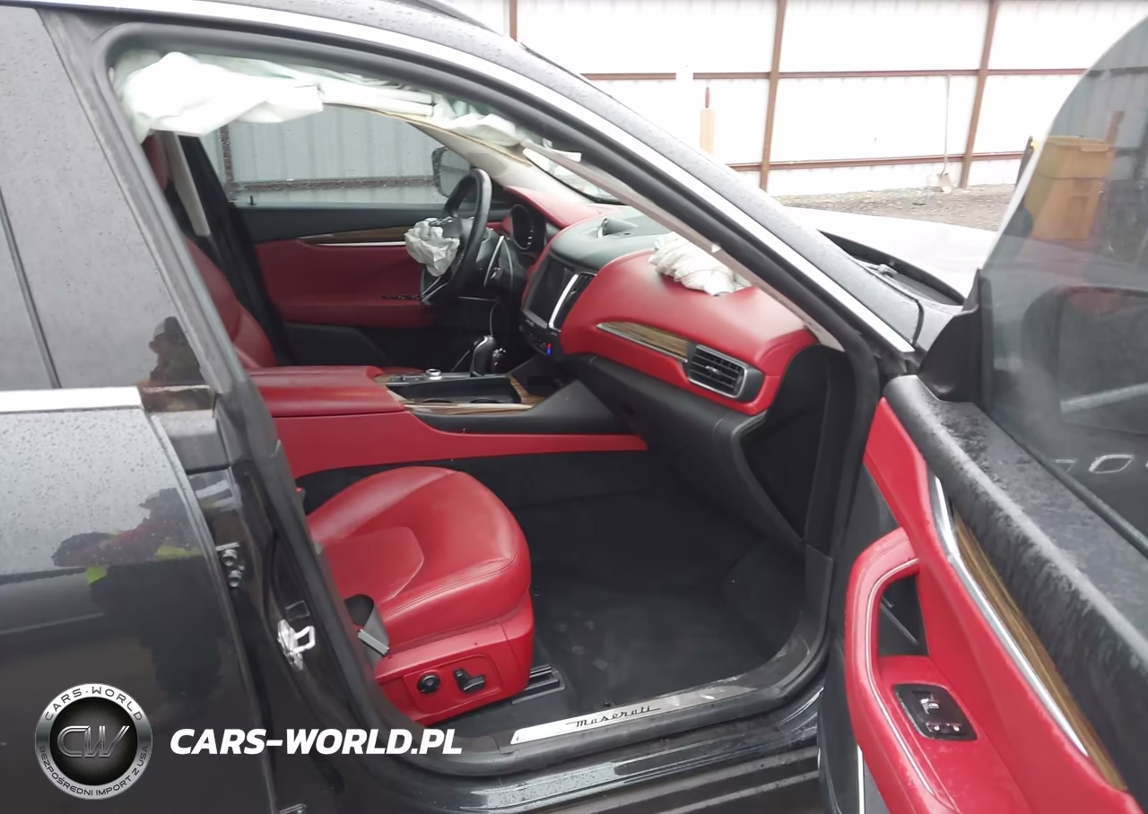 2017 Maserati Levante S VIN:ZN661YUS0HX230611 - 5