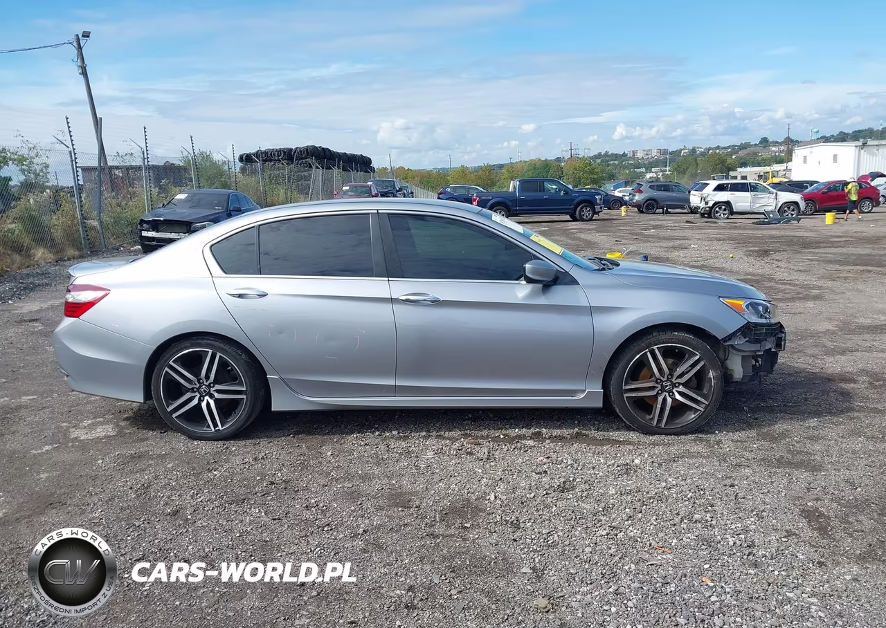 2017 Honda Accord Sport VIN:1HGCR2F53HA010367 - 13