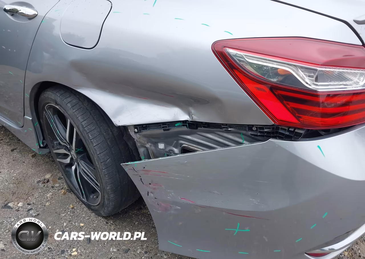 2017 Honda Accord Sport VIN:1HGCR2F53HA010367 - 18