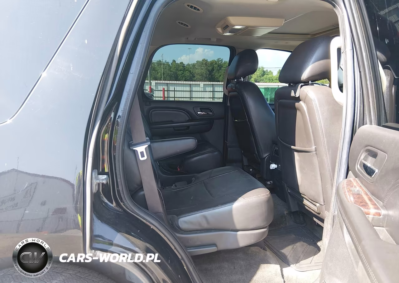 2011 GMC Yukon Denali VIN:1GKS2EEF1BR400813 - 8