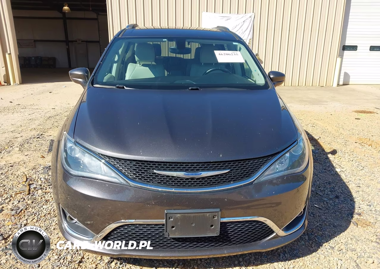2018 Chrysler Pacifica Touring L VIN:2C4RC1BG9JR270897 - 12