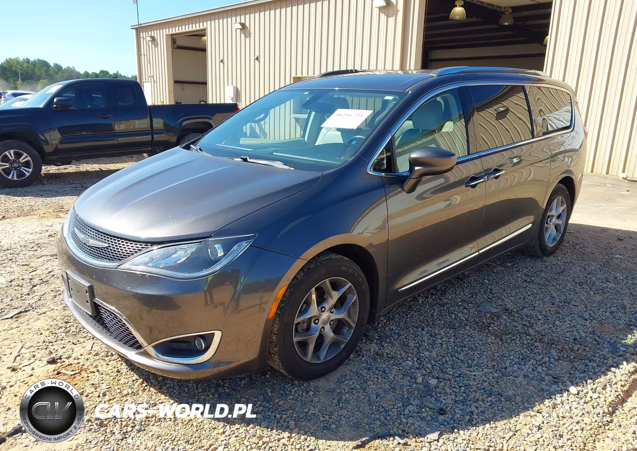 2018 Chrysler Pacifica Touring L VIN:2C4RC1BG9JR270897 - 2