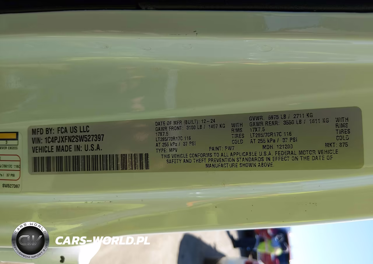 2025 Jeep Wrangler Rubicon VIN:1C4PJXFN2SW527397 - 9