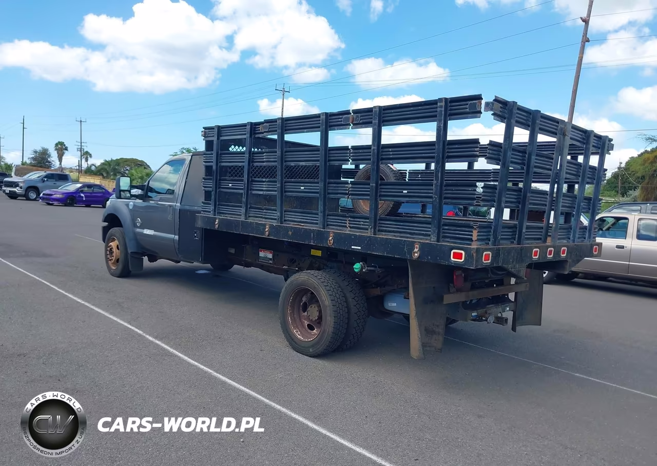 2012 Ford Super Duty F-550 Drw Xl VIN:1FDUF5GT0CEC39323 - 3