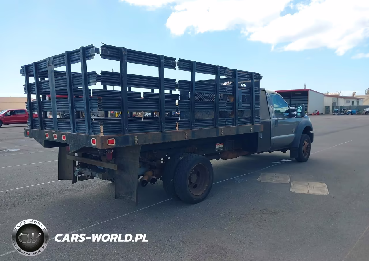 2012 Ford Super Duty F-550 Drw Xl VIN:1FDUF5GT0CEC39323 - 4