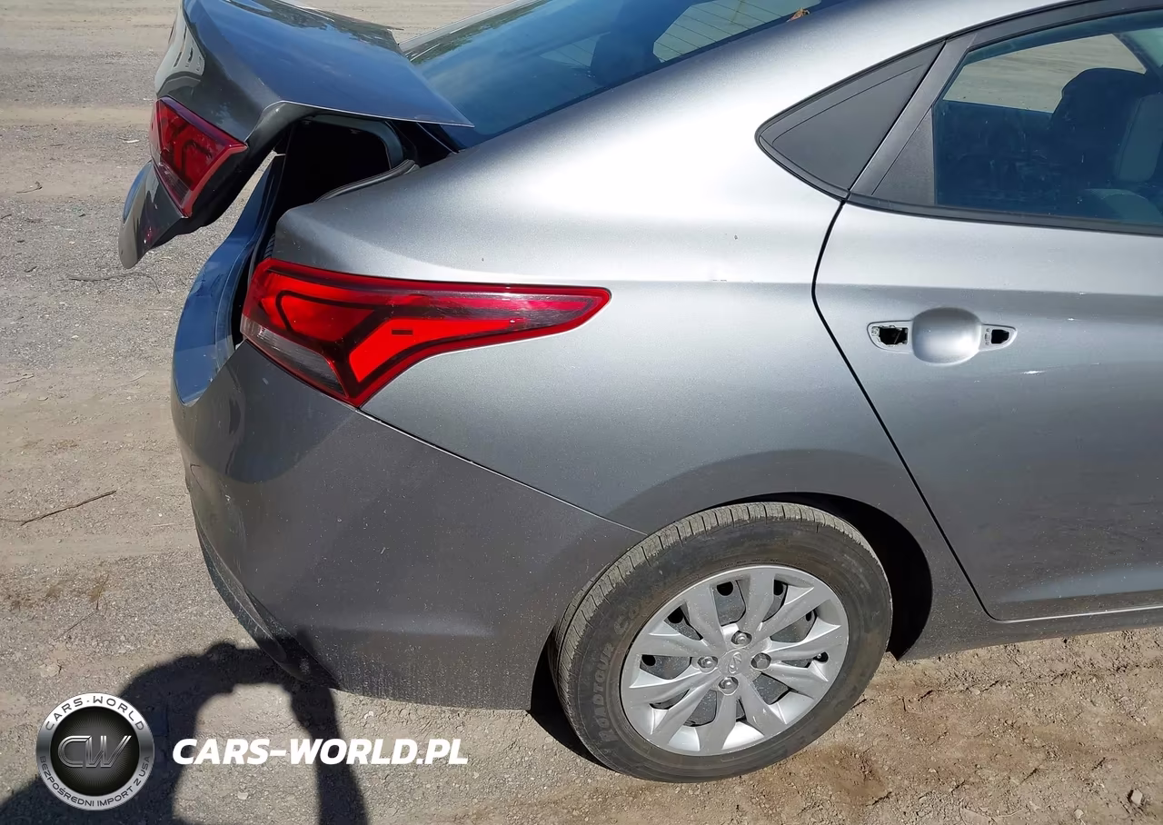 2021 Hyundai Complementos Decorativos Se VIN:3KPC24A60ME137213 - 21