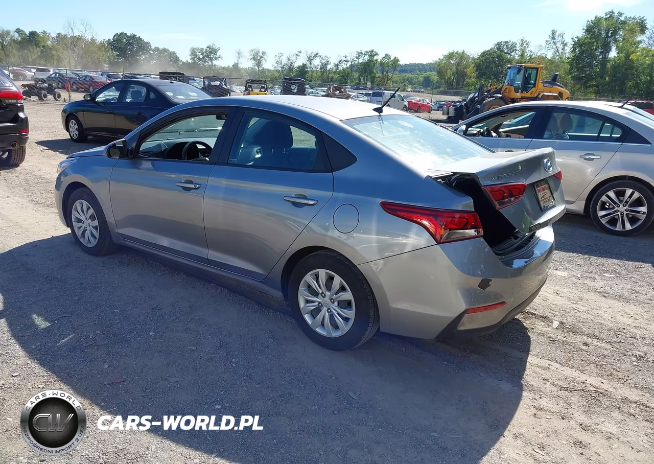 2021 Hyundai Complementos Decorativos Se VIN:3KPC24A60ME137213 - 3