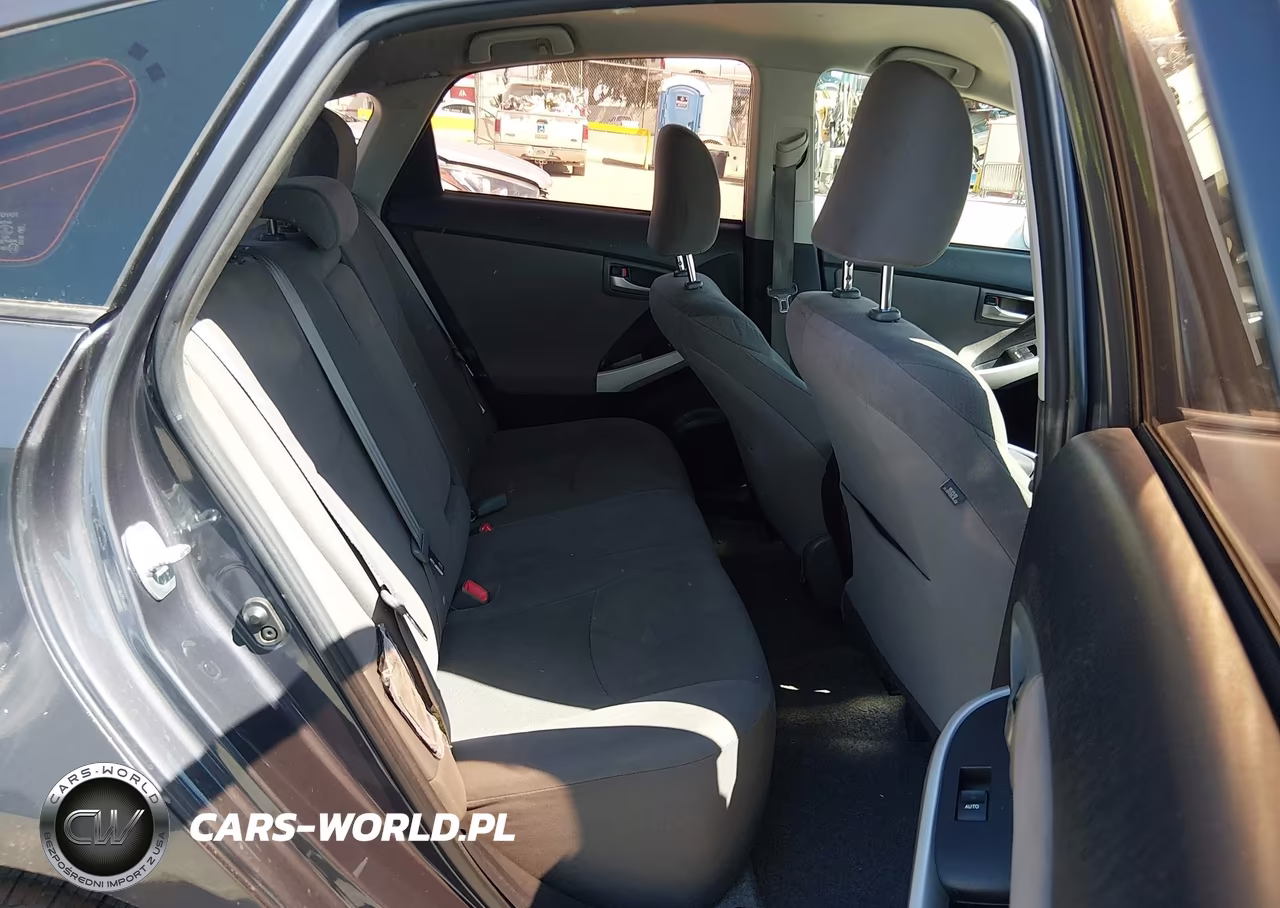 2014 Toyota Prius Three VIN:JTDKN3DU1E1745592 - 8
