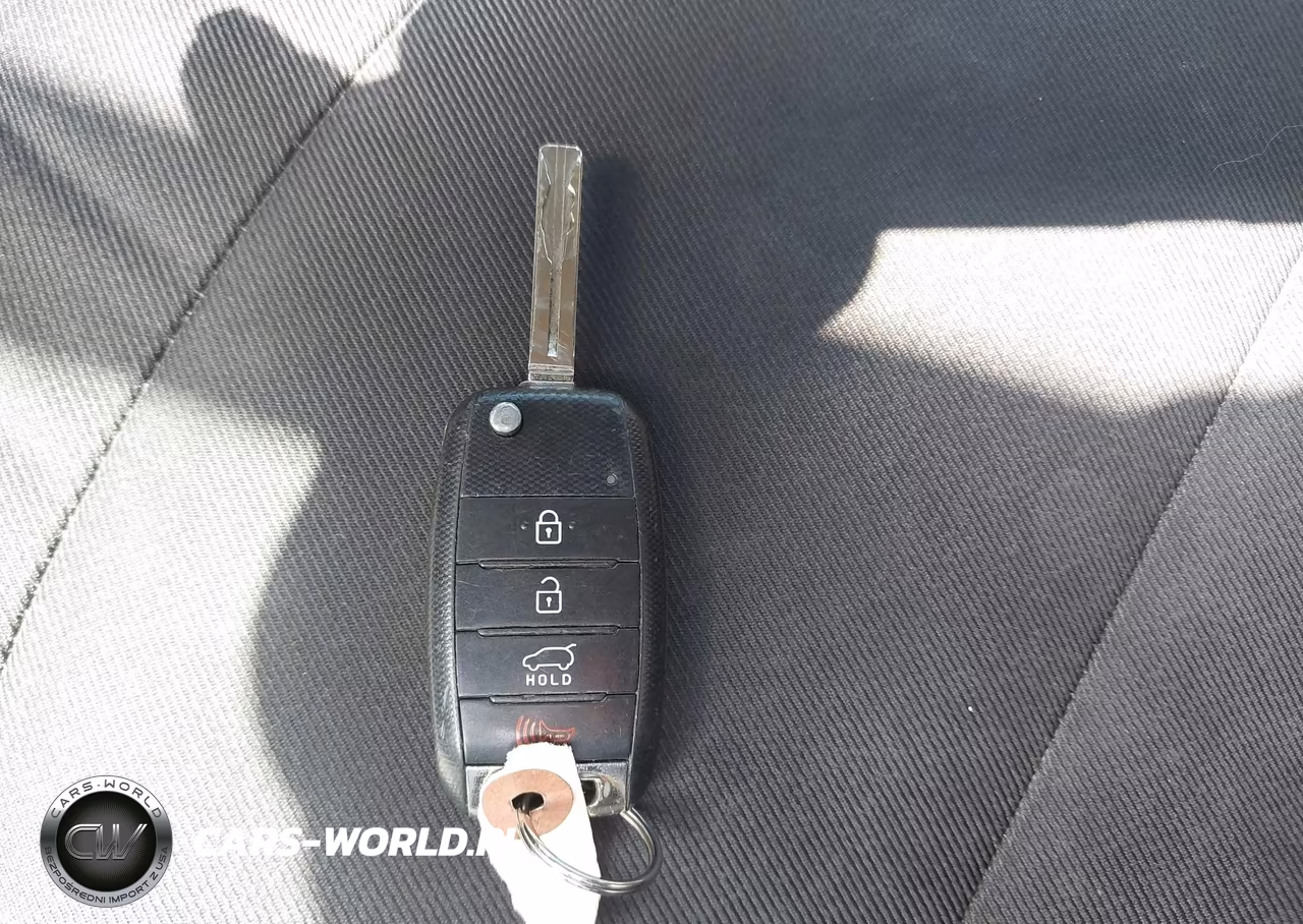 2014 Kia Soul + VIN:KNDJP3A57E7024533 - 11