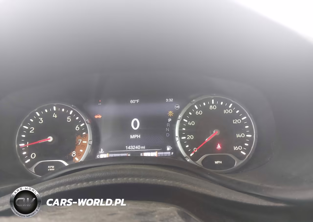 2016 Jeep Renegade Limited VIN:ZACCJADT4GPC76139 - 7