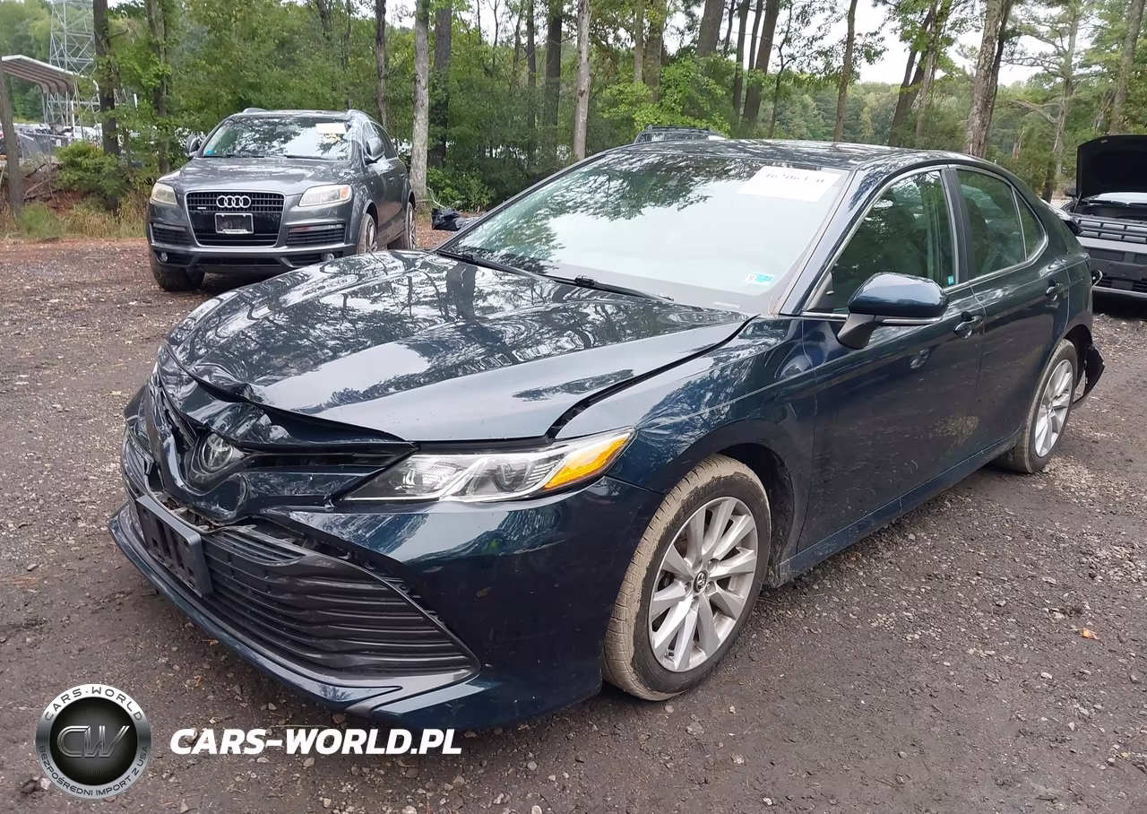 2018 Toyota Camry Le VIN:4T1B11HK5JU598514 - 2