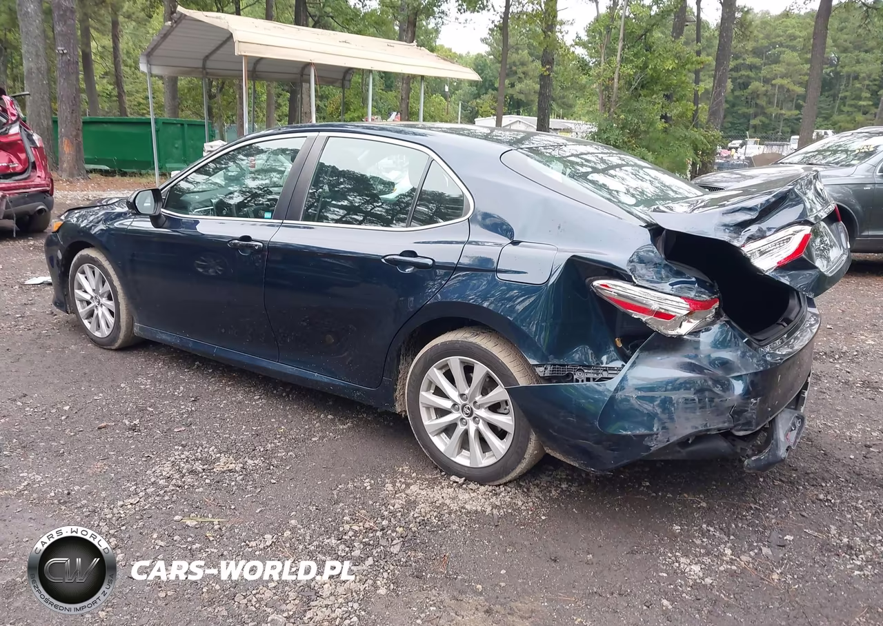 2018 Toyota Camry Le VIN:4T1B11HK5JU598514 - 3