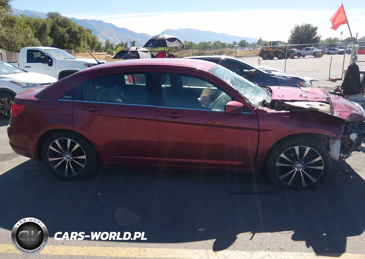 2013 Chrysler 200 Limited VIN:1C3CCBCG0DN701935 - 14
