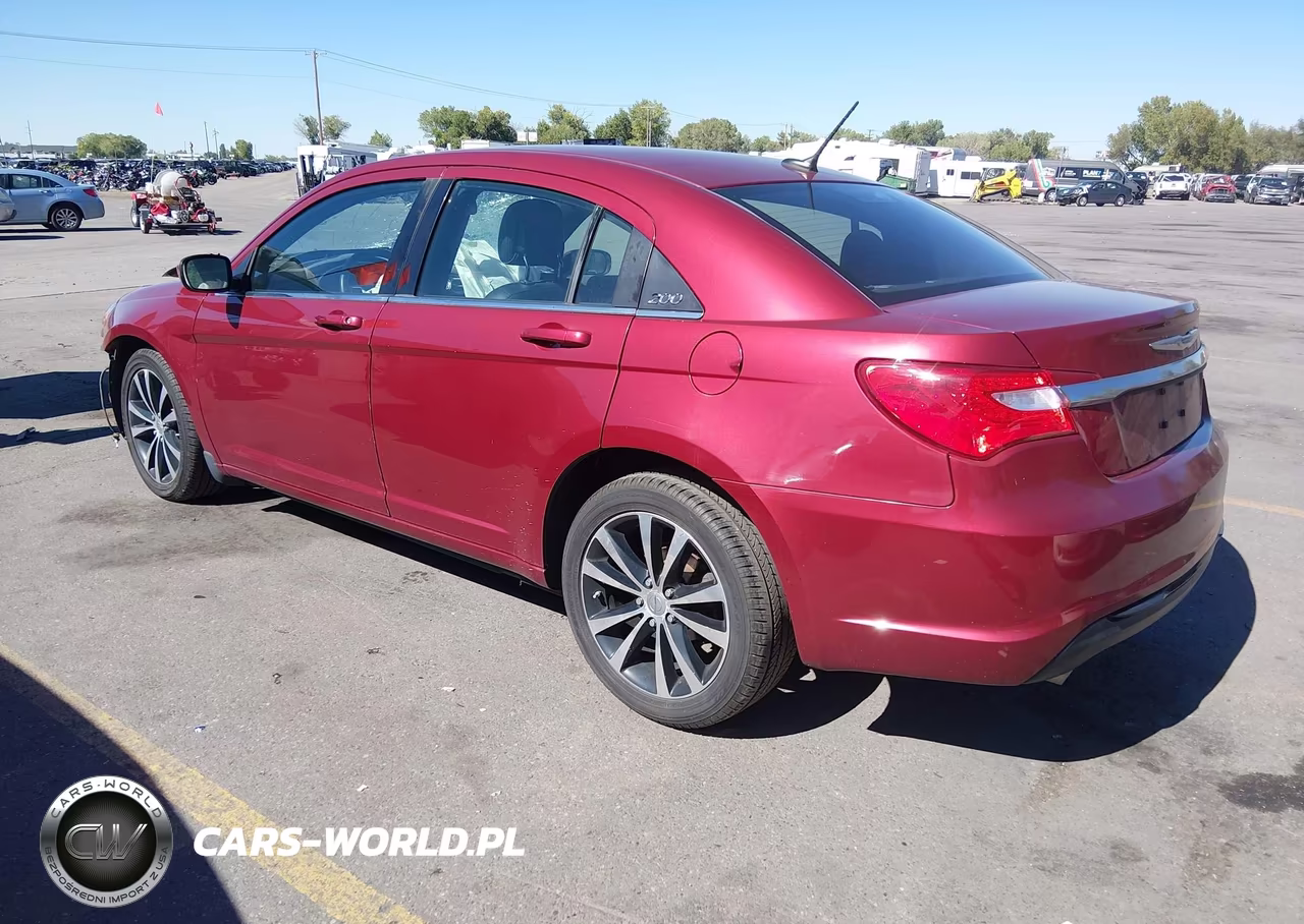 2013 Chrysler 200 Limited VIN:1C3CCBCG0DN701935 - 3