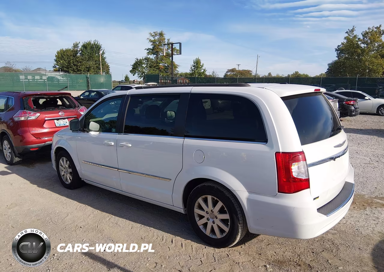 2015 Chrysler Town & Country Touring VIN:2C4RC1BG0FR726230 - 15