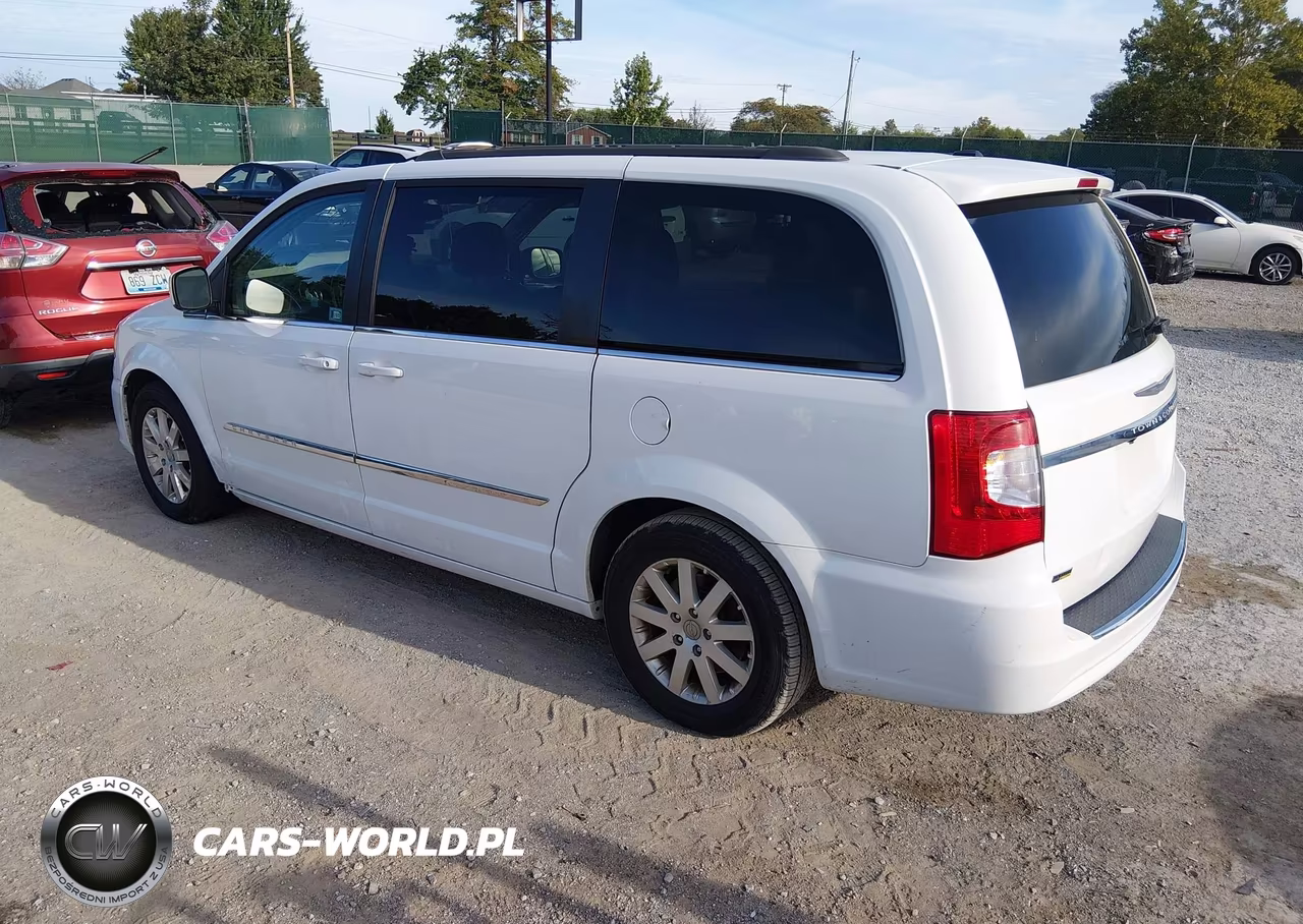 2015 Chrysler Town & Country Touring VIN:2C4RC1BG0FR726230 - 3