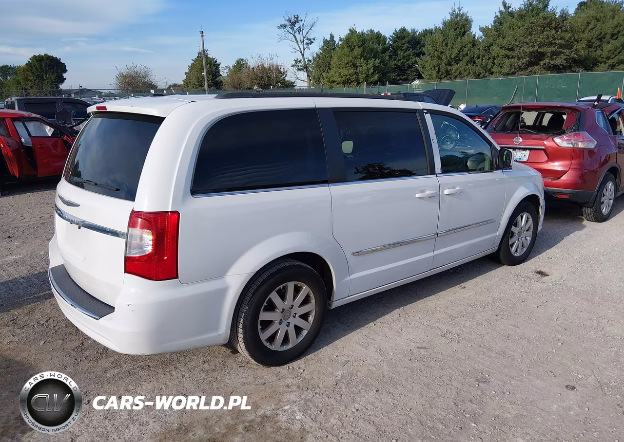 2015 Chrysler Town & Country Touring VIN:2C4RC1BG0FR726230 - 4