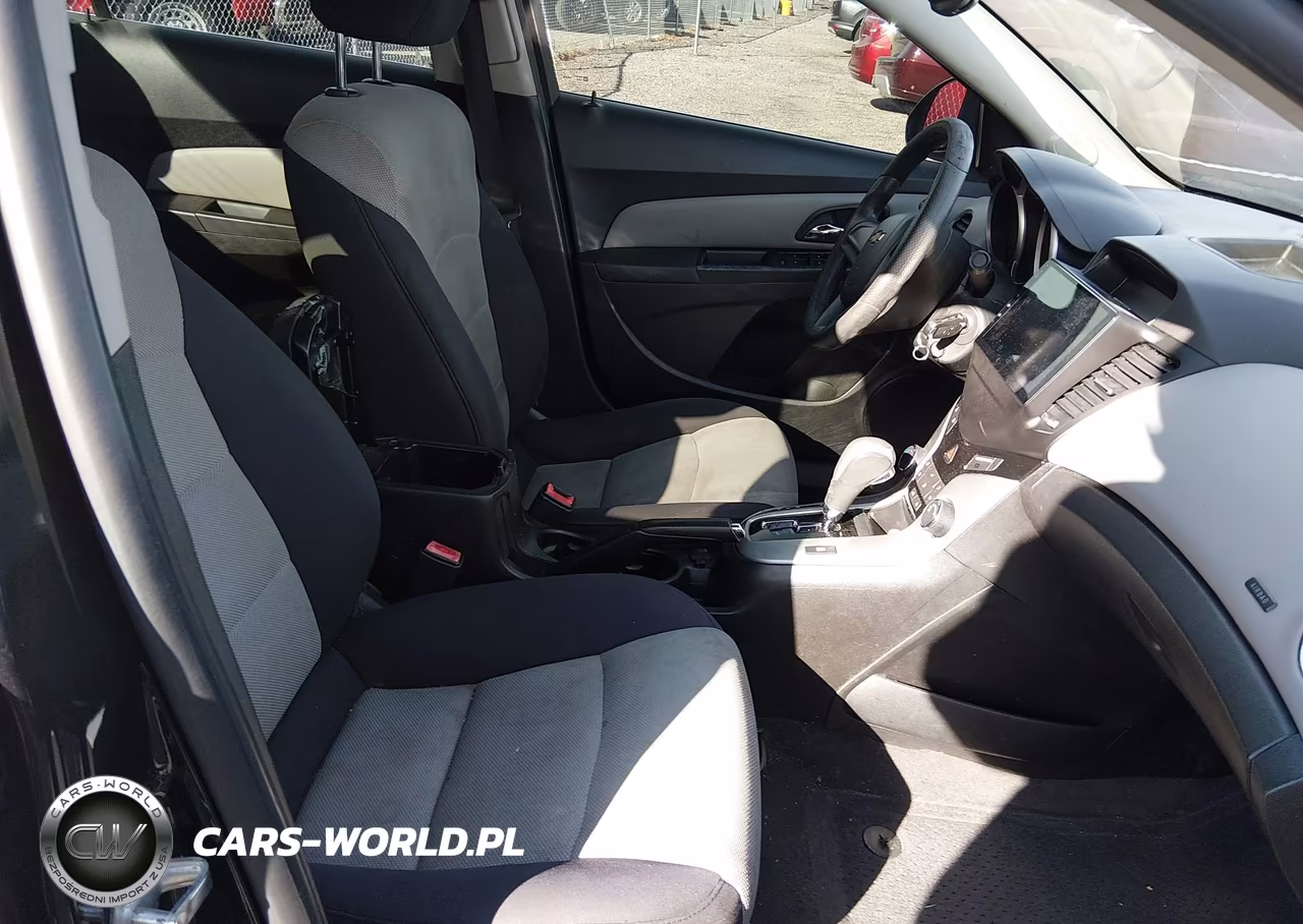 2012 Chevrolet Cruze Ls VIN:1G1PC5SH4C7363718 - 5
