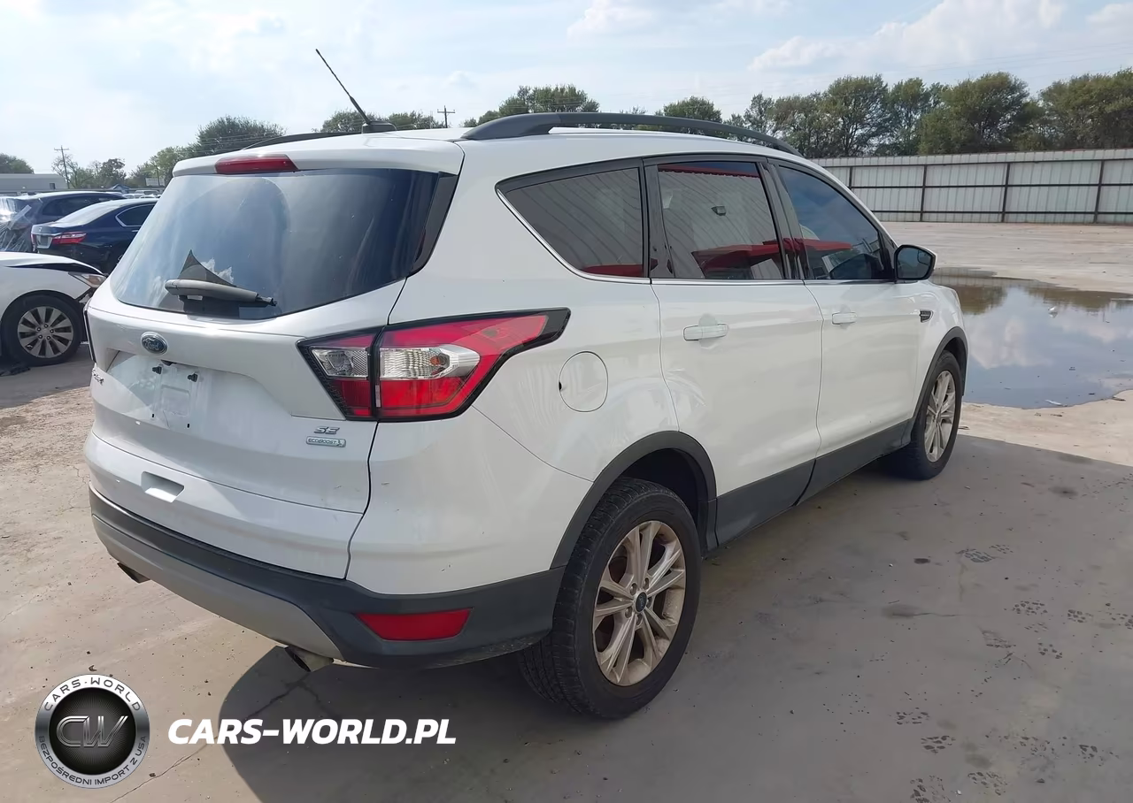 2018 Ford Escape Se VIN:1FMCU0GD0JUC34414 - 4