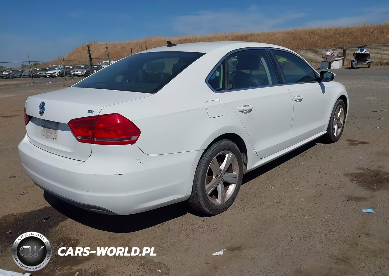 2012 Volkswagen Passat 2.5L Se VIN:1VWBP7A37CC034362 - 4