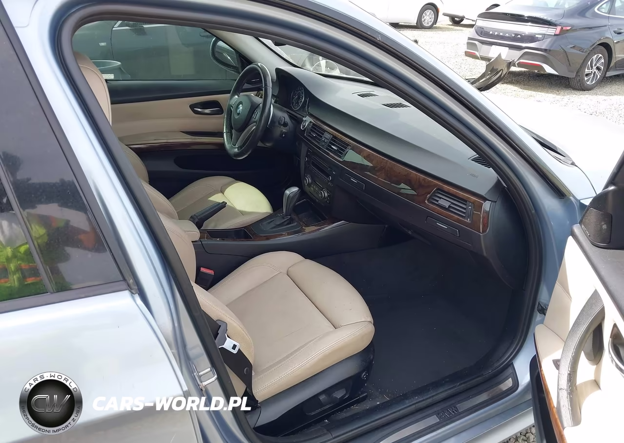 2011 BMW 3 Series 335I xDrive VIN:WBAPL5C5XBA918410 - 5
