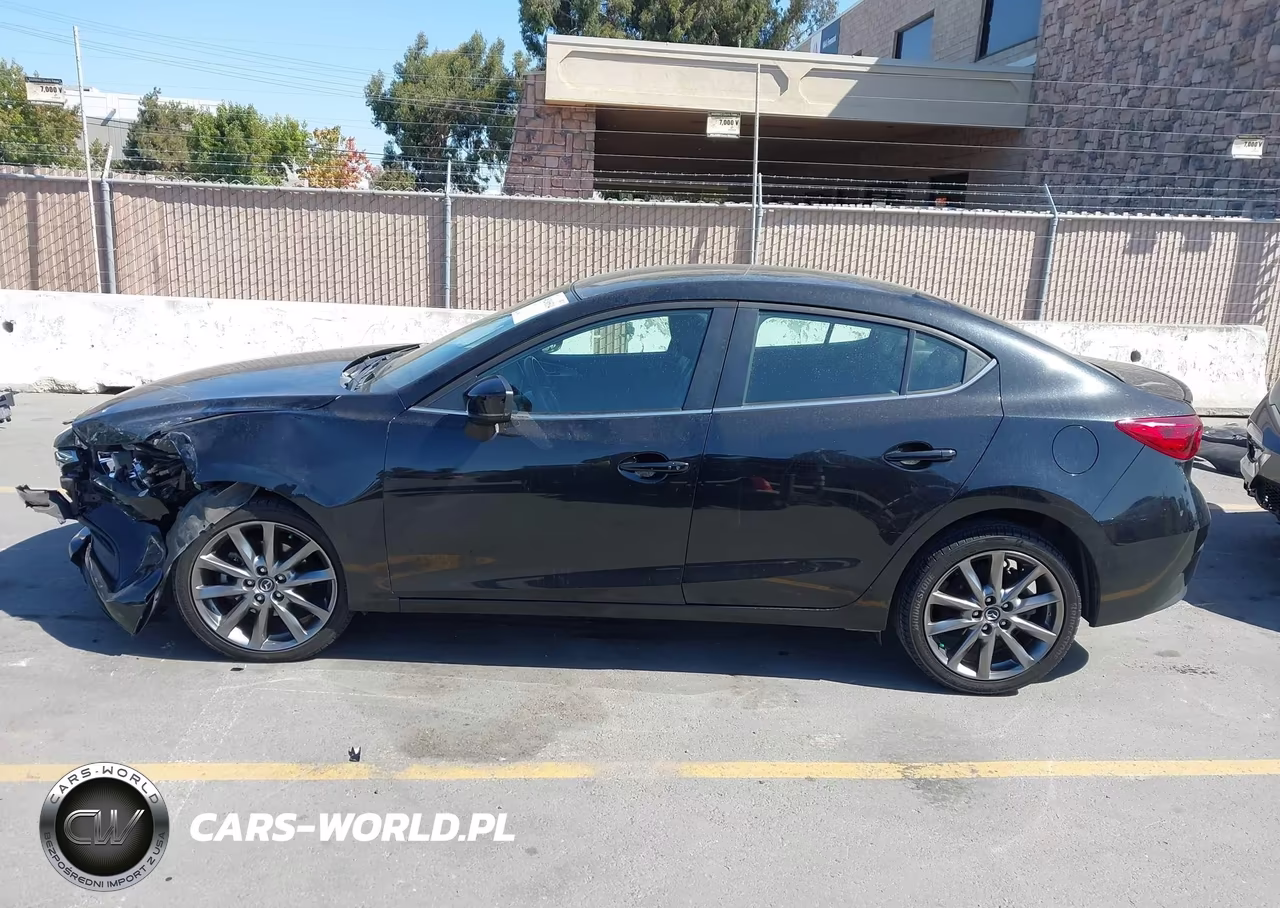 2018 Mazda Mazda3 Touring VIN:3MZBN1V34JM201463 - 14